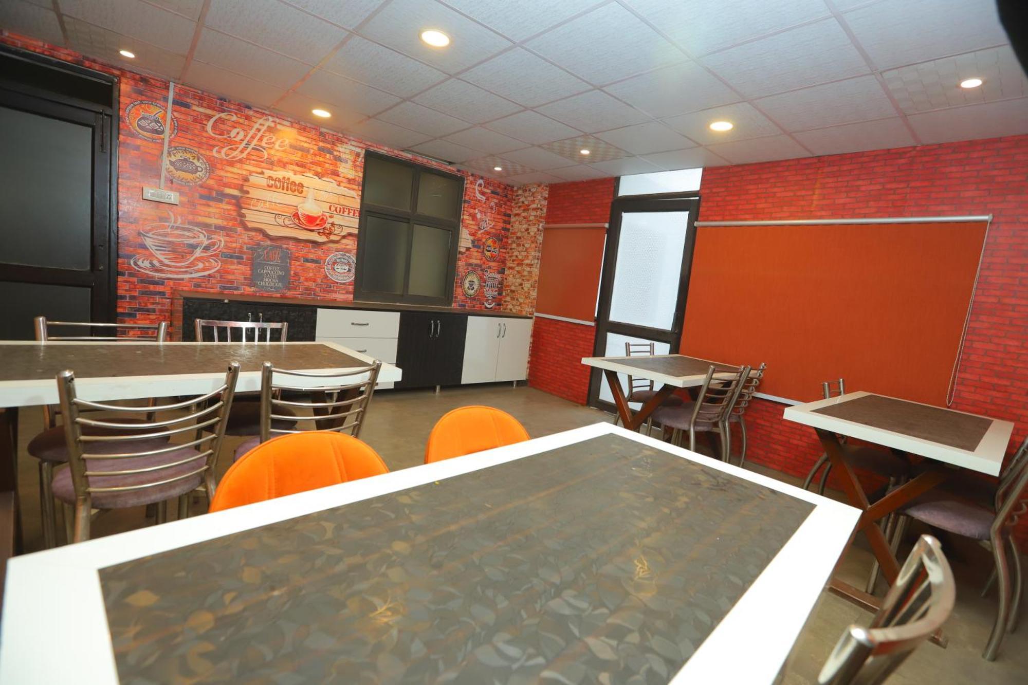 Hotel Almora Inn - Near By Delhi International Airport - With Free Airport Pickup And Drop Neu-Delhi Exterior foto
