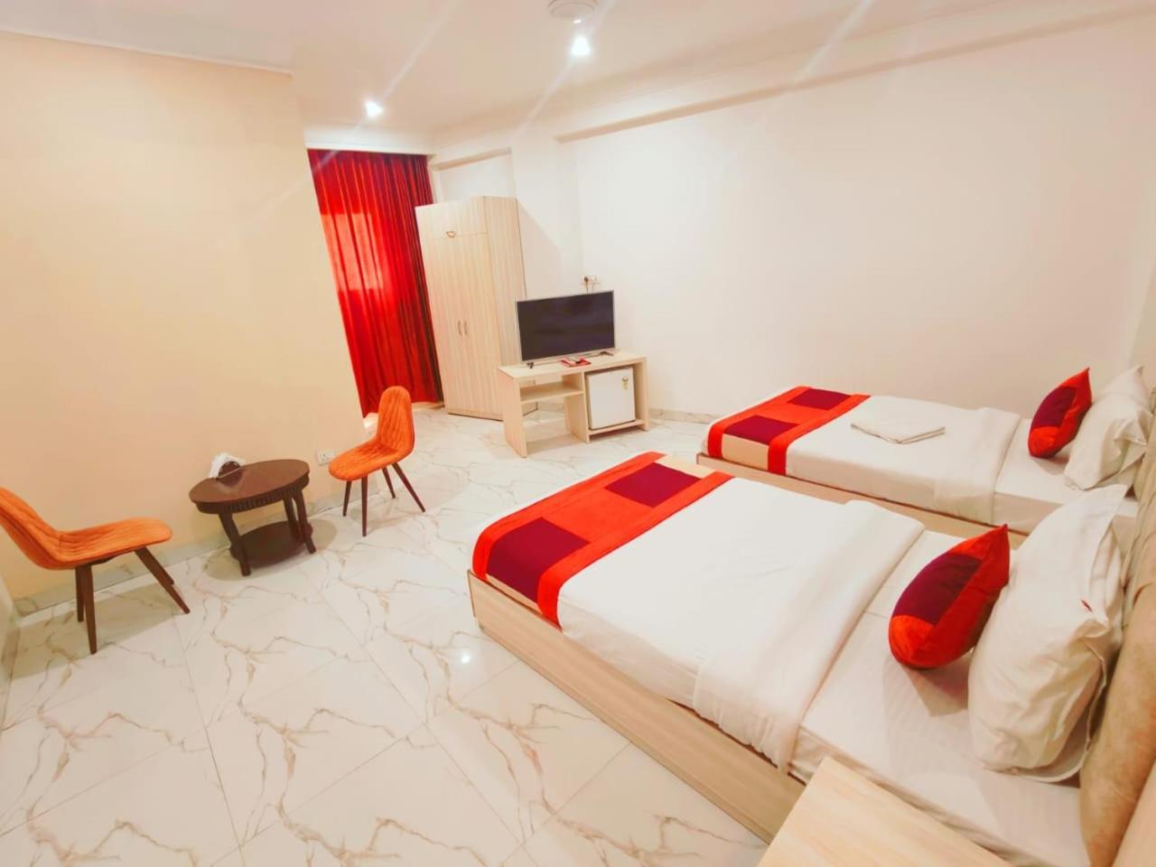 Hotel Almora Inn - Near By Delhi International Airport - With Free Airport Pickup And Drop Neu-Delhi Exterior foto
