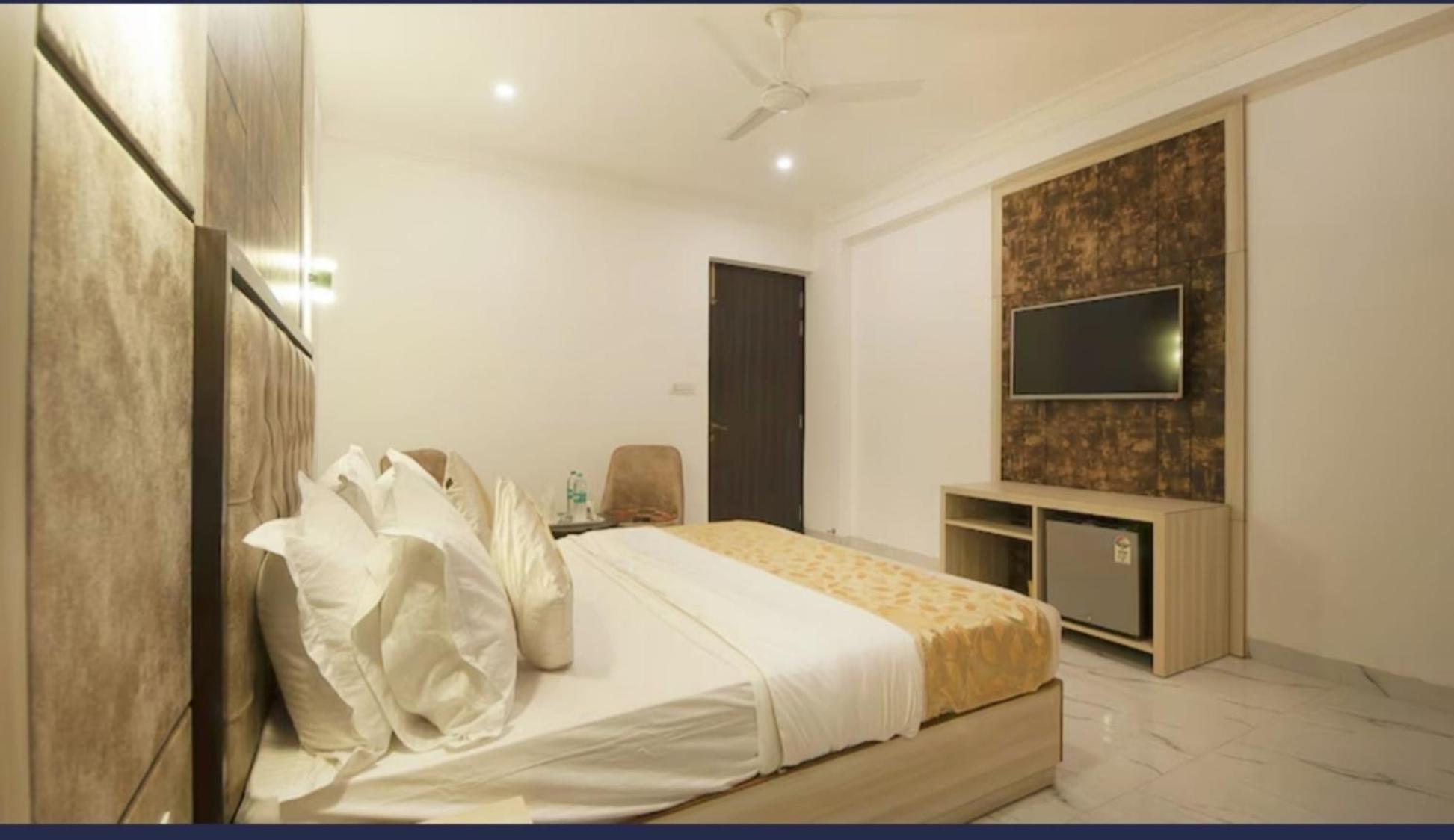 Hotel Almora Inn - Near By Delhi International Airport - With Free Airport Pickup And Drop Neu-Delhi Exterior foto