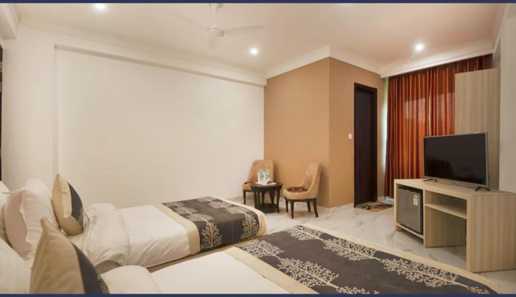 Hotel Almora Inn - Near By Delhi International Airport - With Free Airport Pickup And Drop Neu-Delhi Exterior foto