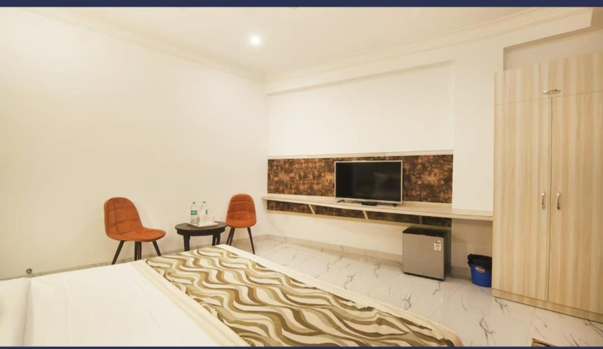 Hotel Almora Inn - Near By Delhi International Airport - With Free Airport Pickup And Drop Neu-Delhi Exterior foto