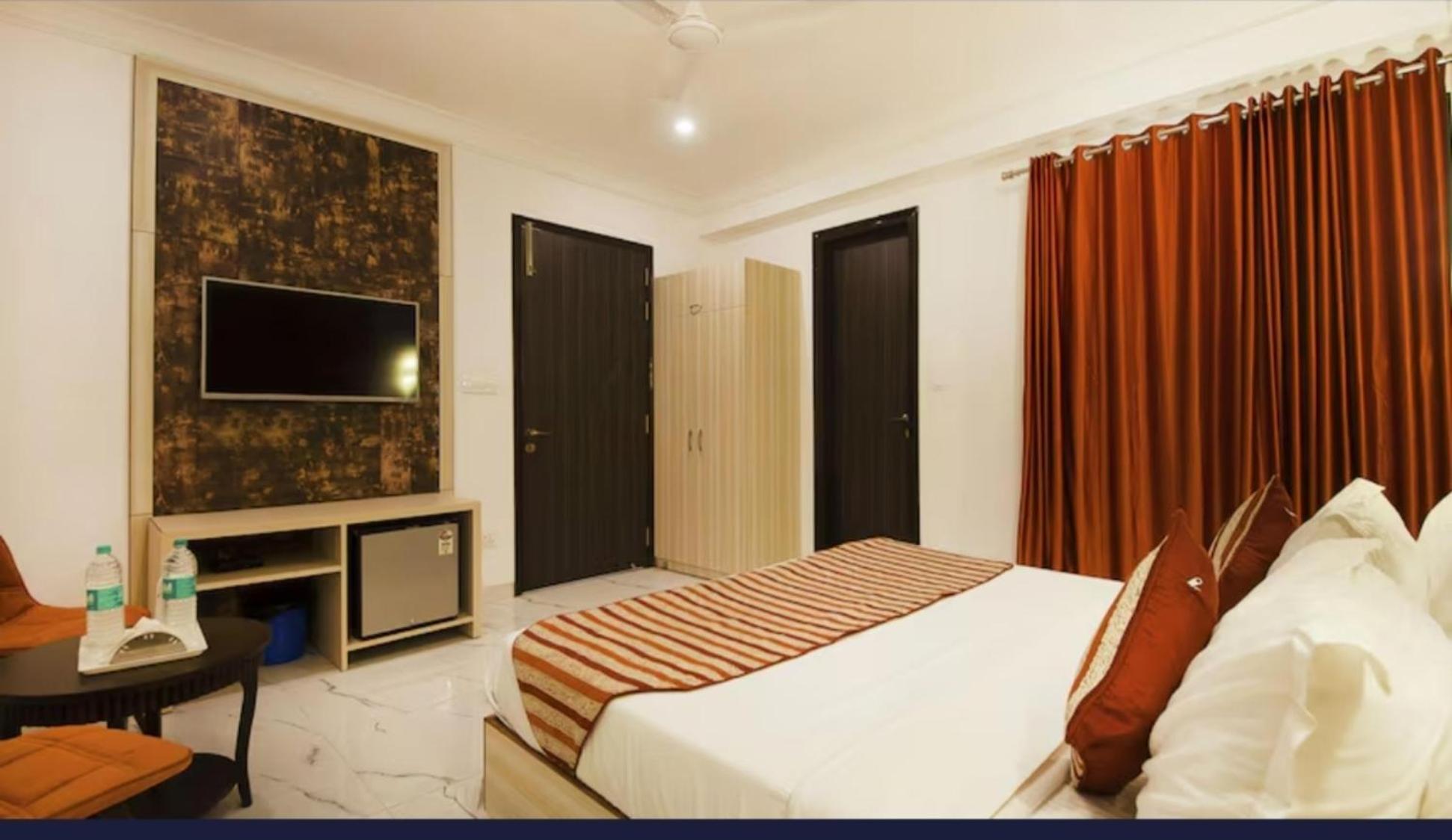 Hotel Almora Inn - Near By Delhi International Airport - With Free Airport Pickup And Drop Neu-Delhi Exterior foto