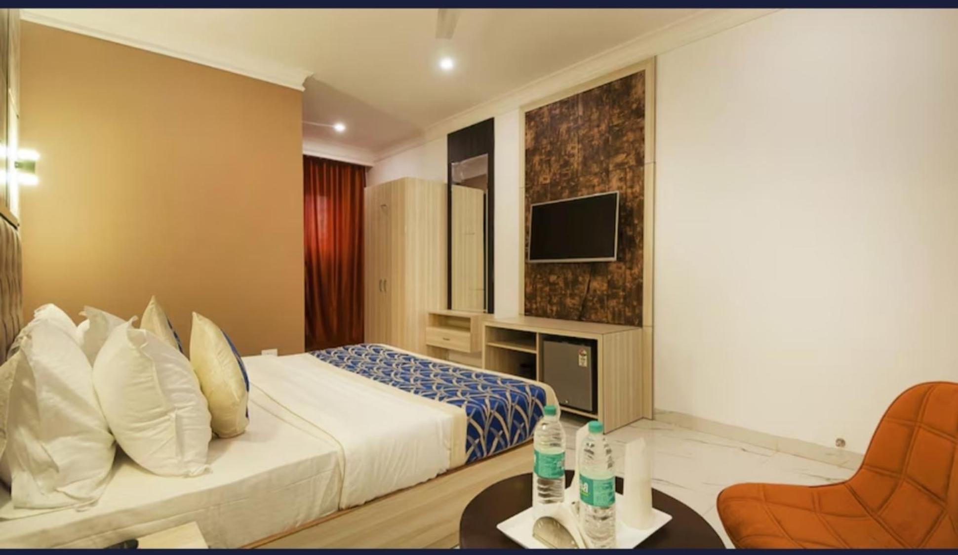 Hotel Almora Inn - Near By Delhi International Airport - With Free Airport Pickup And Drop Neu-Delhi Exterior foto