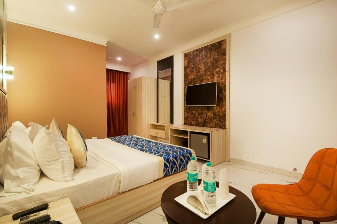 Hotel Almora Inn - Near By Delhi International Airport - With Free Airport Pickup And Drop Neu-Delhi Exterior foto