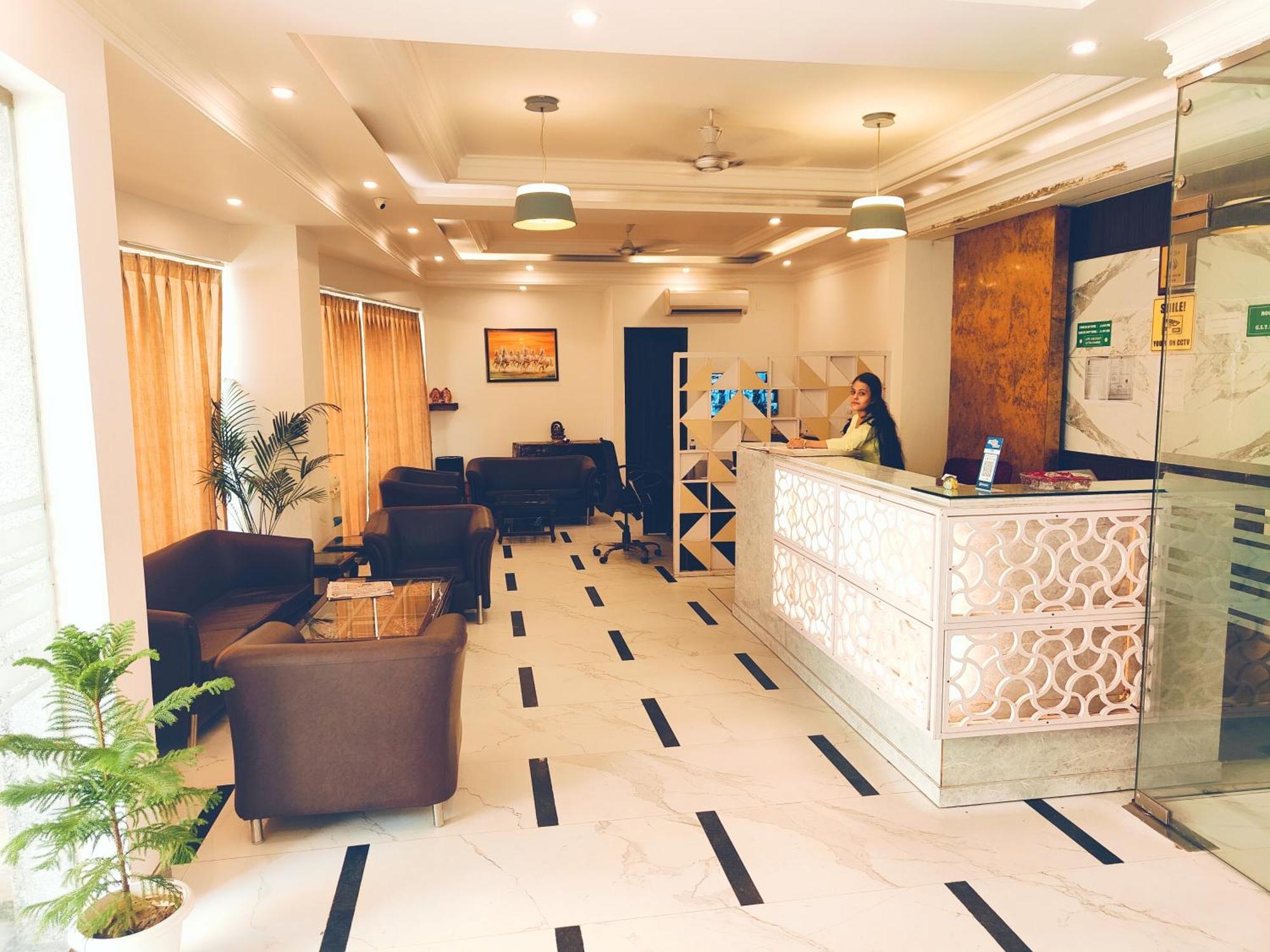 Hotel Almora Inn - Near By Delhi International Airport - With Free Airport Pickup And Drop Neu-Delhi Exterior foto